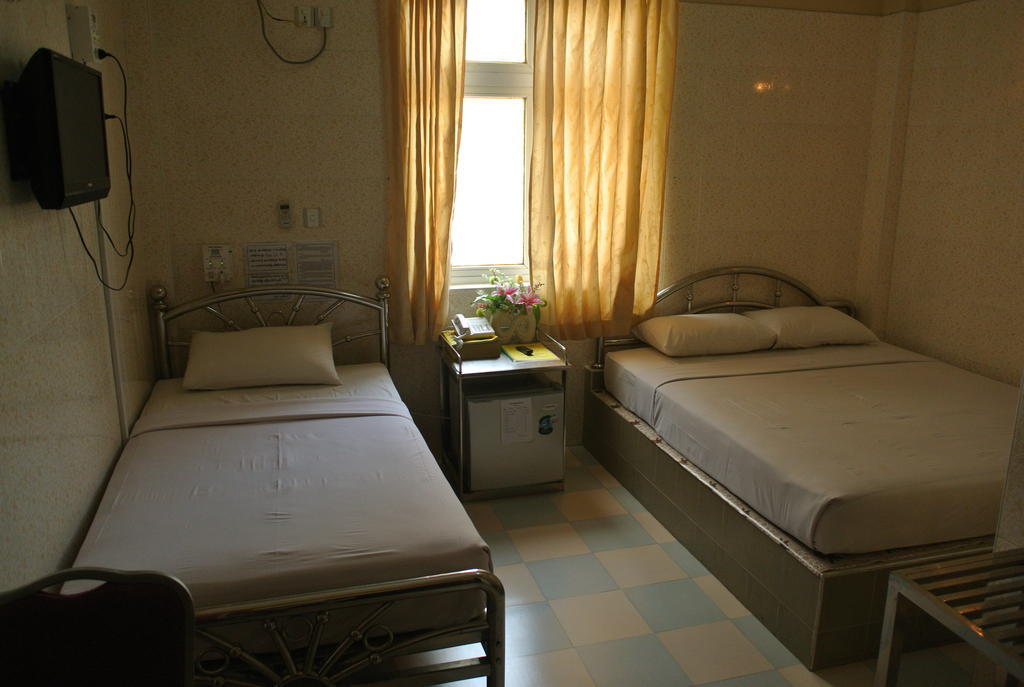 Hotel Shwe Eain Taw Yangon Room photo