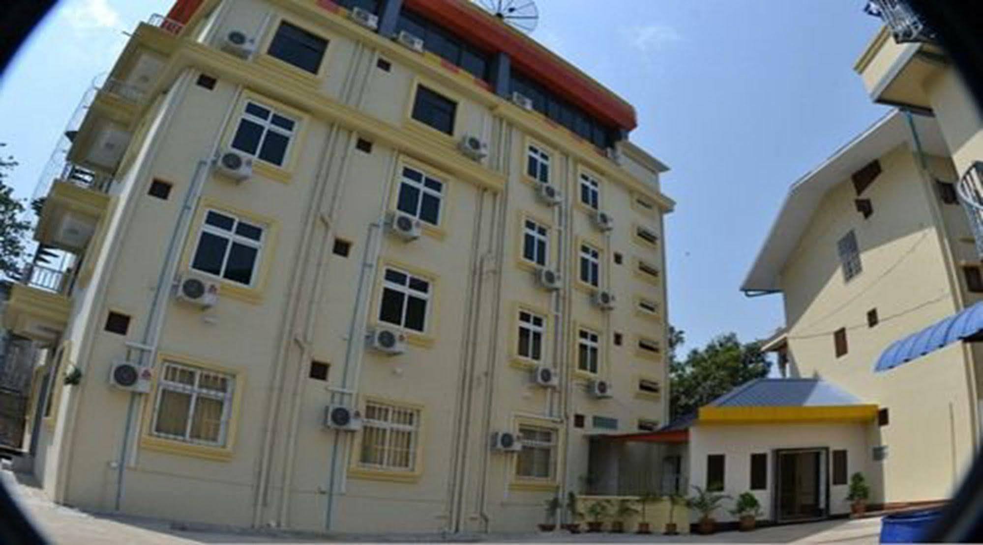 Hotel Shwe Eain Taw Yangon Exterior photo