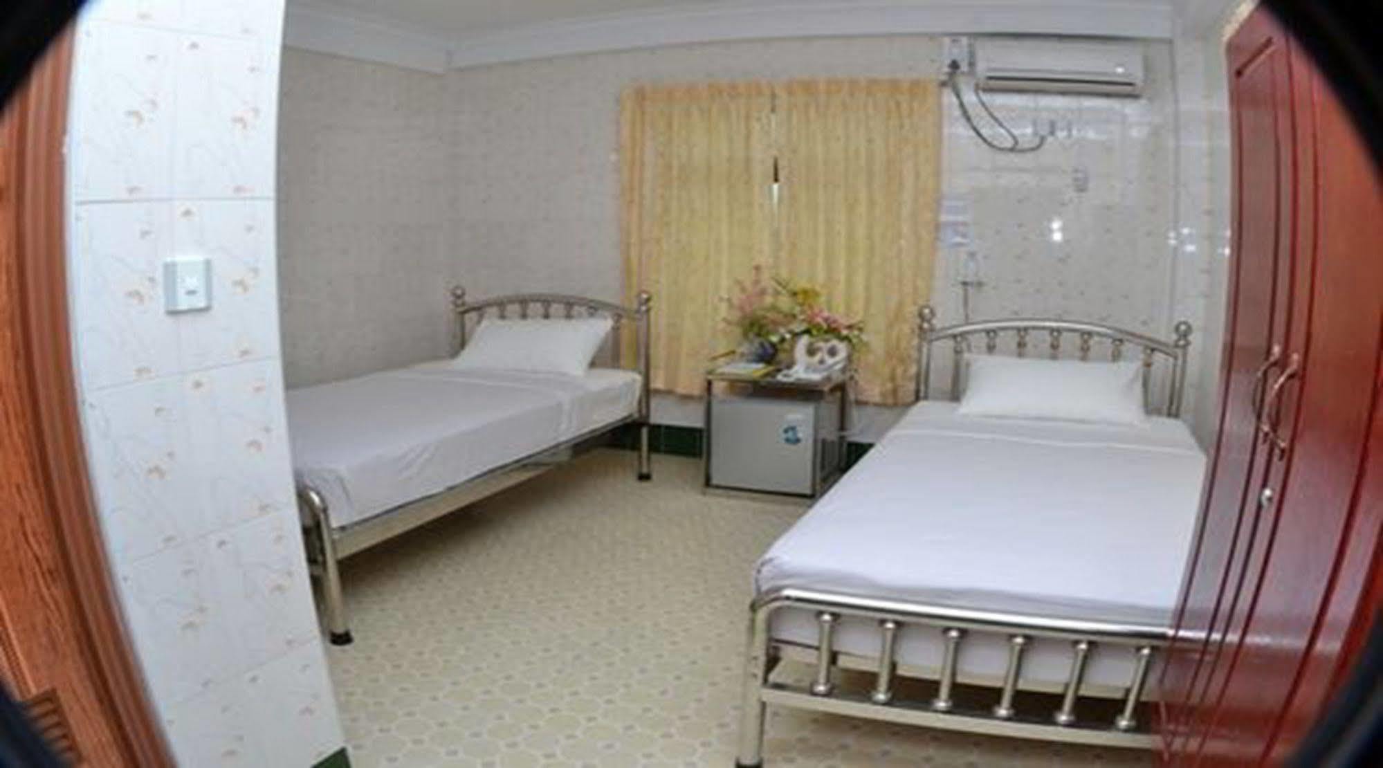 Hotel Shwe Eain Taw Yangon Exterior photo